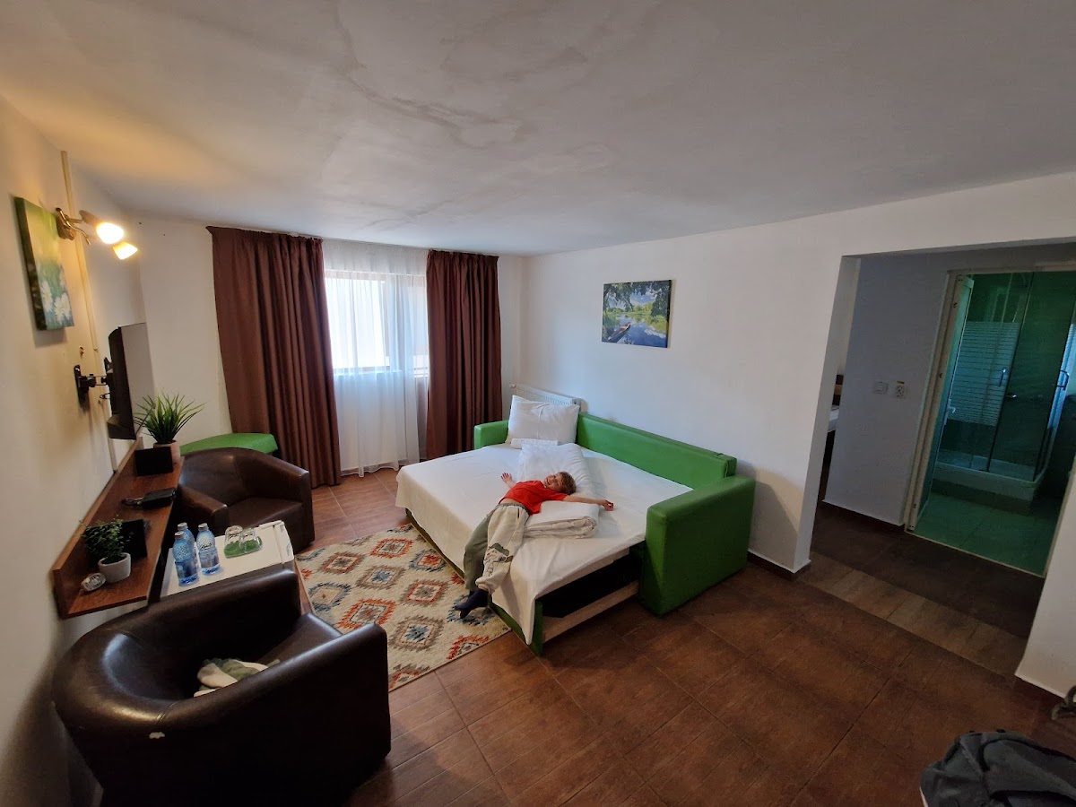 Complex Lotus Crisan - foto 2