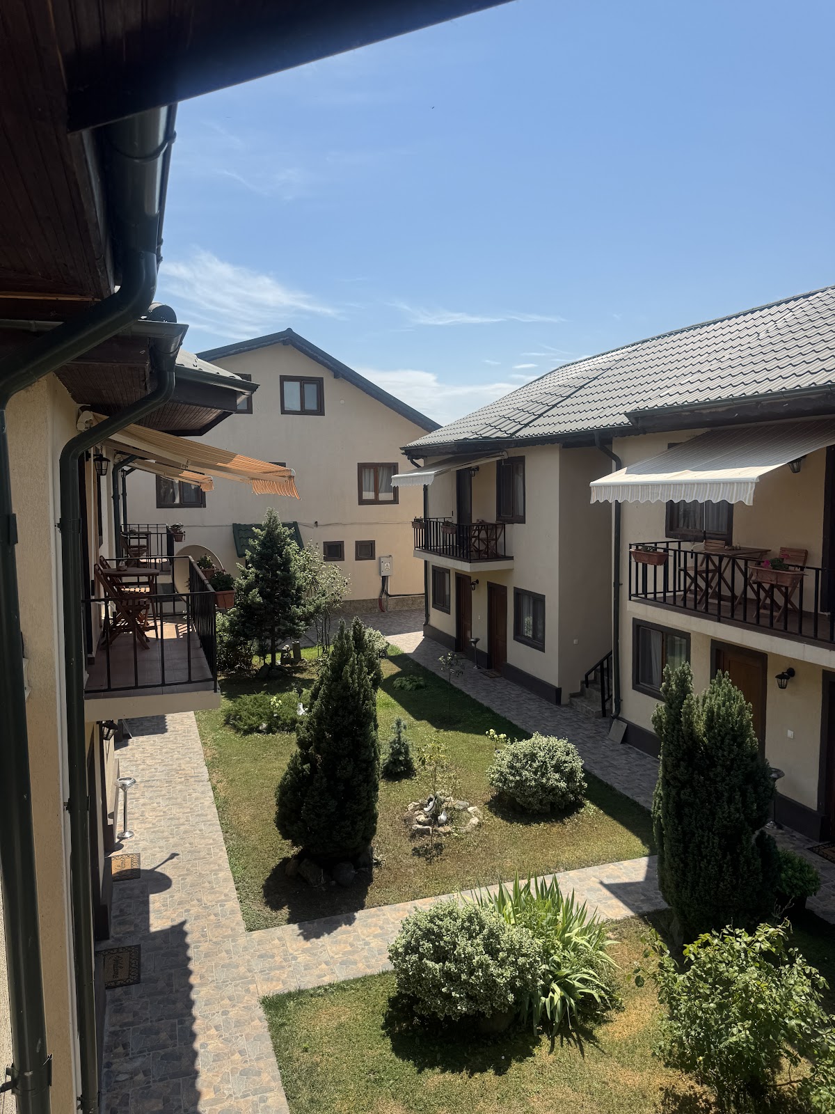 Complex Lotus Crisan - foto 3