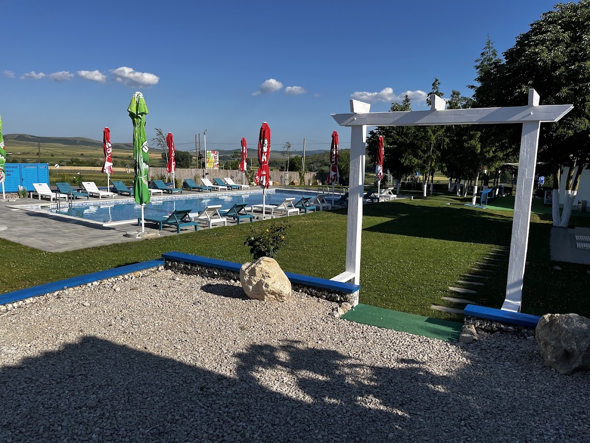 Complex Mega Alexandros Izvoarele - foto 3