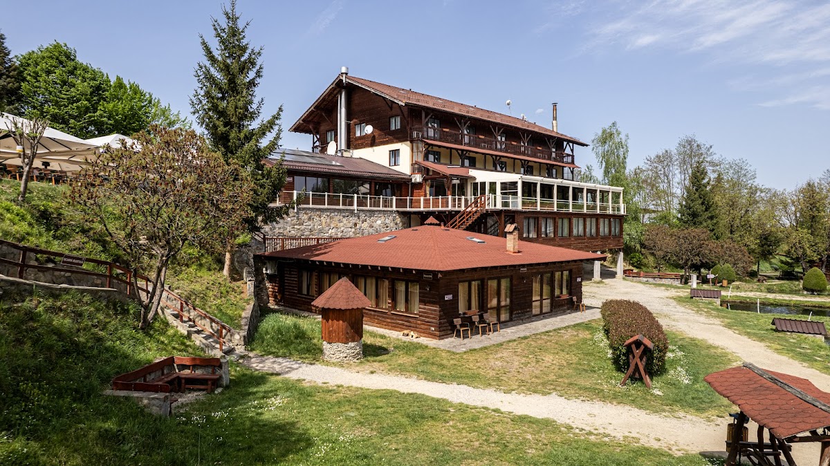 Complex Turistic Păstrăvăria Albota - foto 3