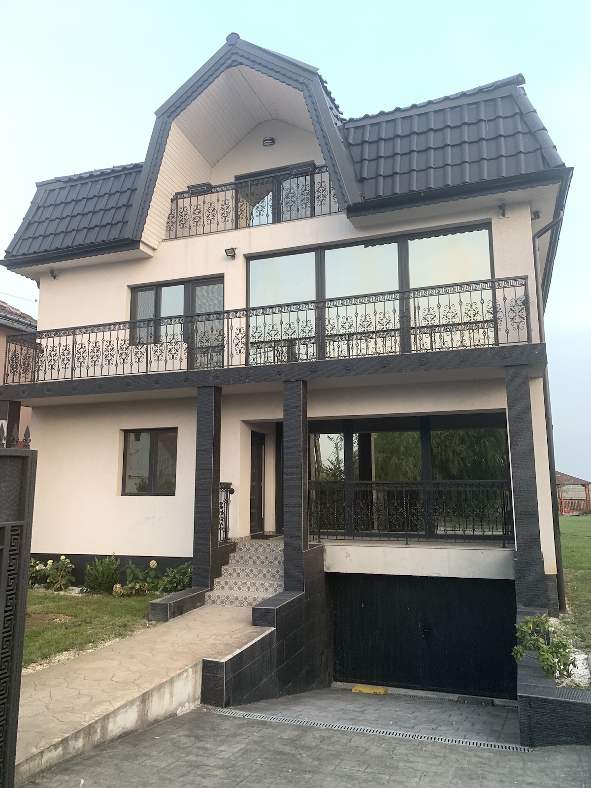 Conacul Baroque House, Săcălaz