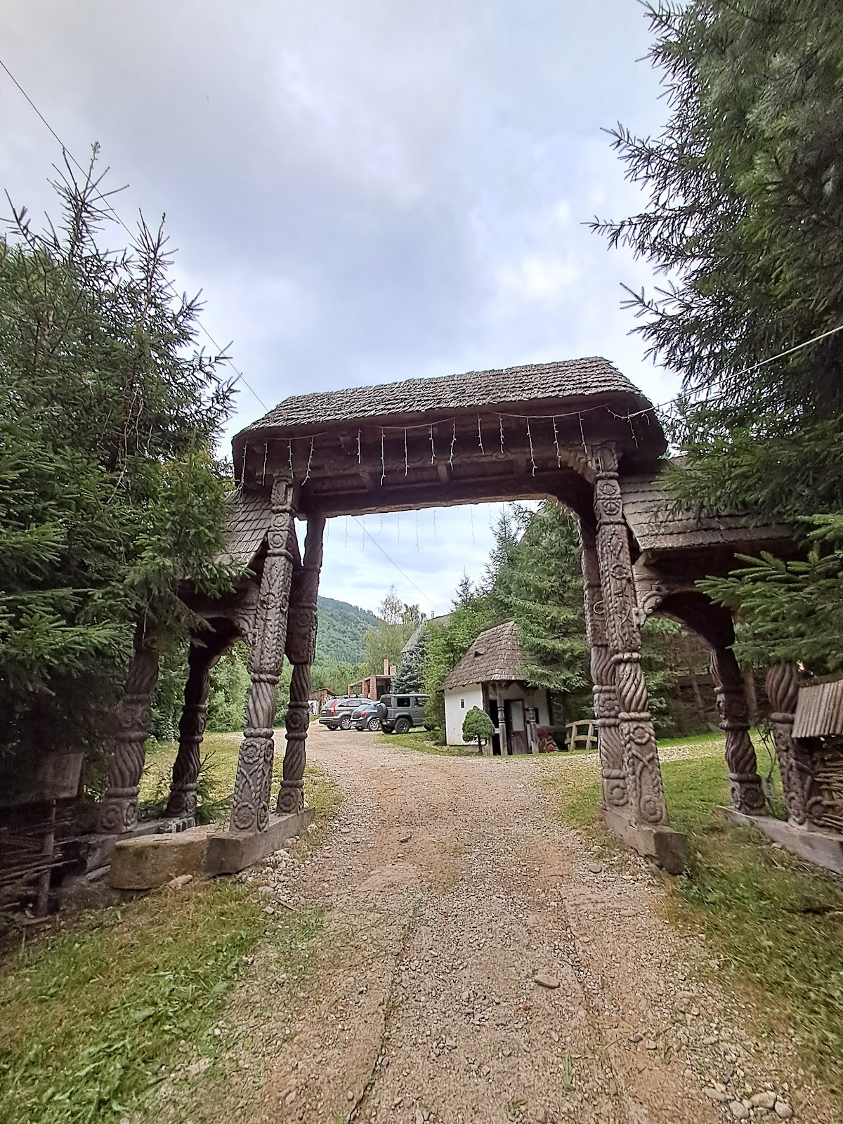 Conacul Drahneilor - foto 4