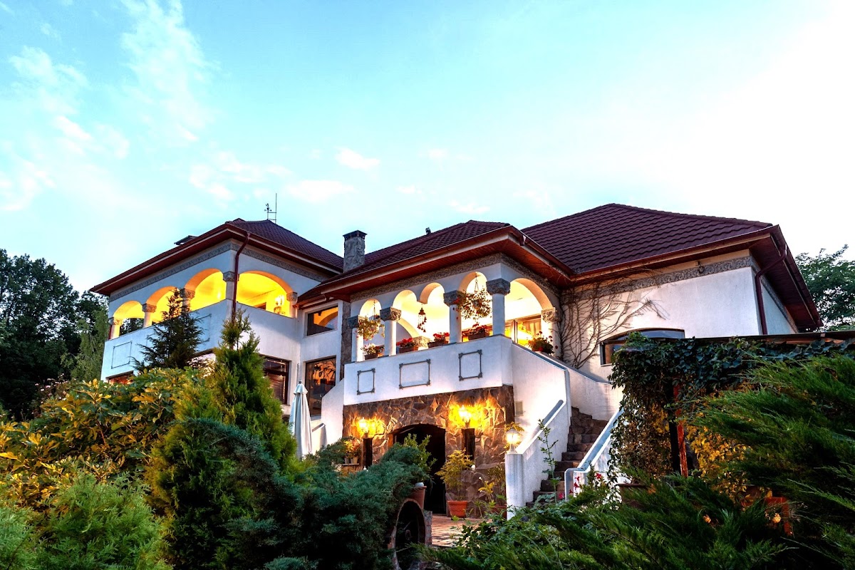 Conacul Malul Alb, Râmnicu Vâlcea