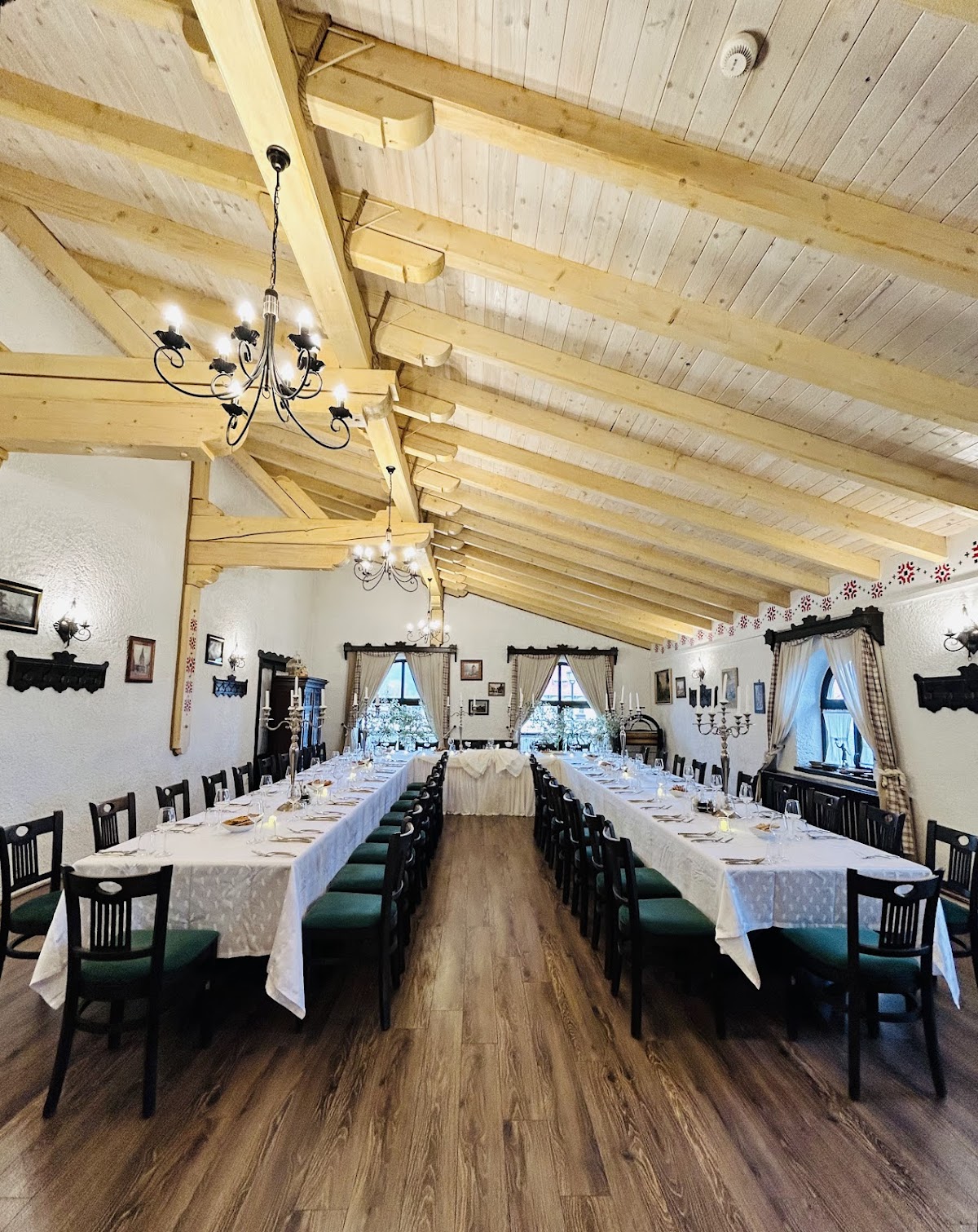 Conacul Maria Theresa - foto 1