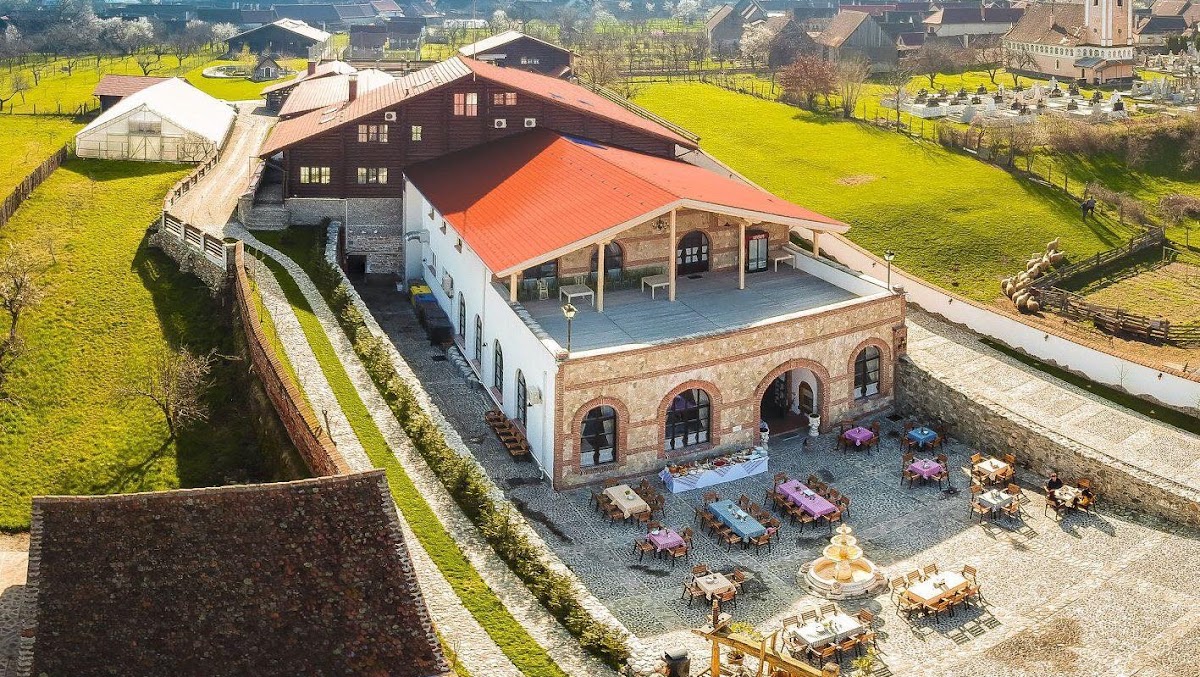 Conacul Maria Theresa - foto 3