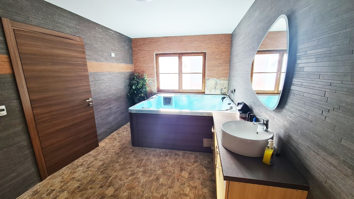 Conacul Radacinilor - foto 4