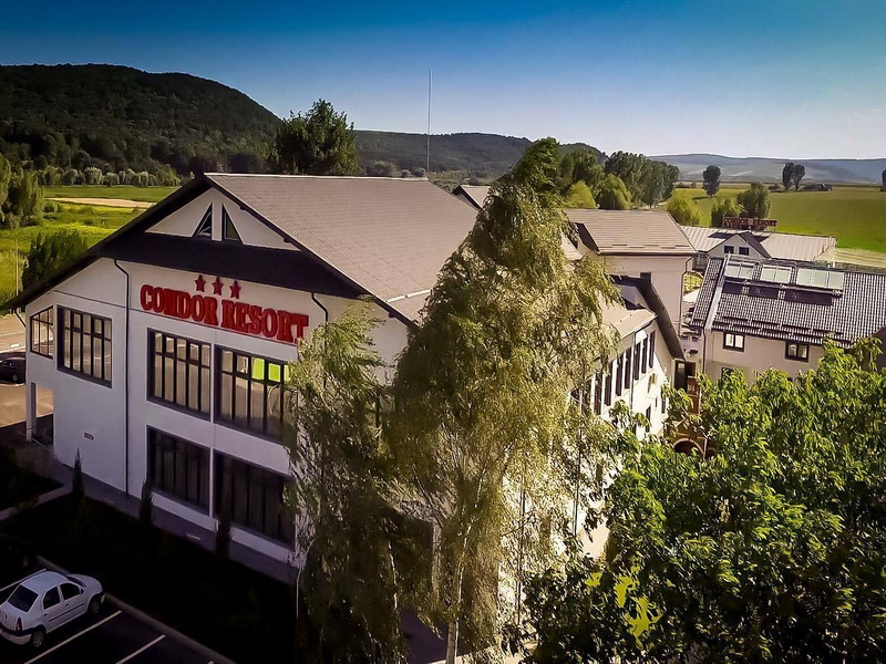 Condor Resort