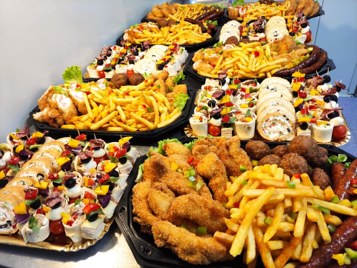 Cu Gust Domnesc - foto 3