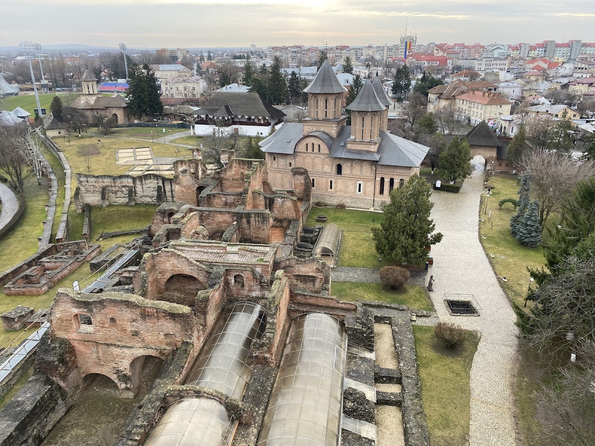Curtea Domnească din Târgoviște - foto 1