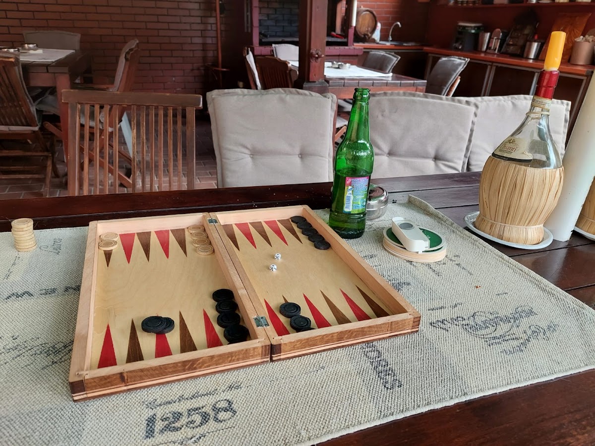 D&D, Fălticeni