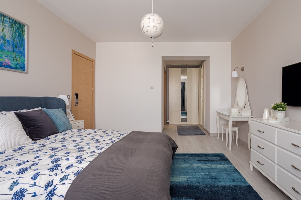 Deluxe Apartments