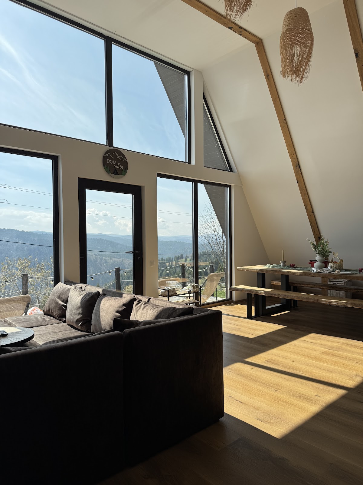 Dom Cabin