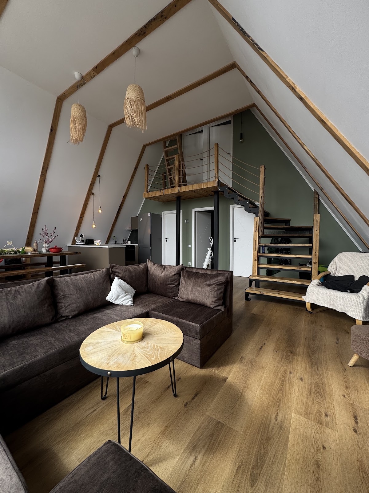Dom Cabin