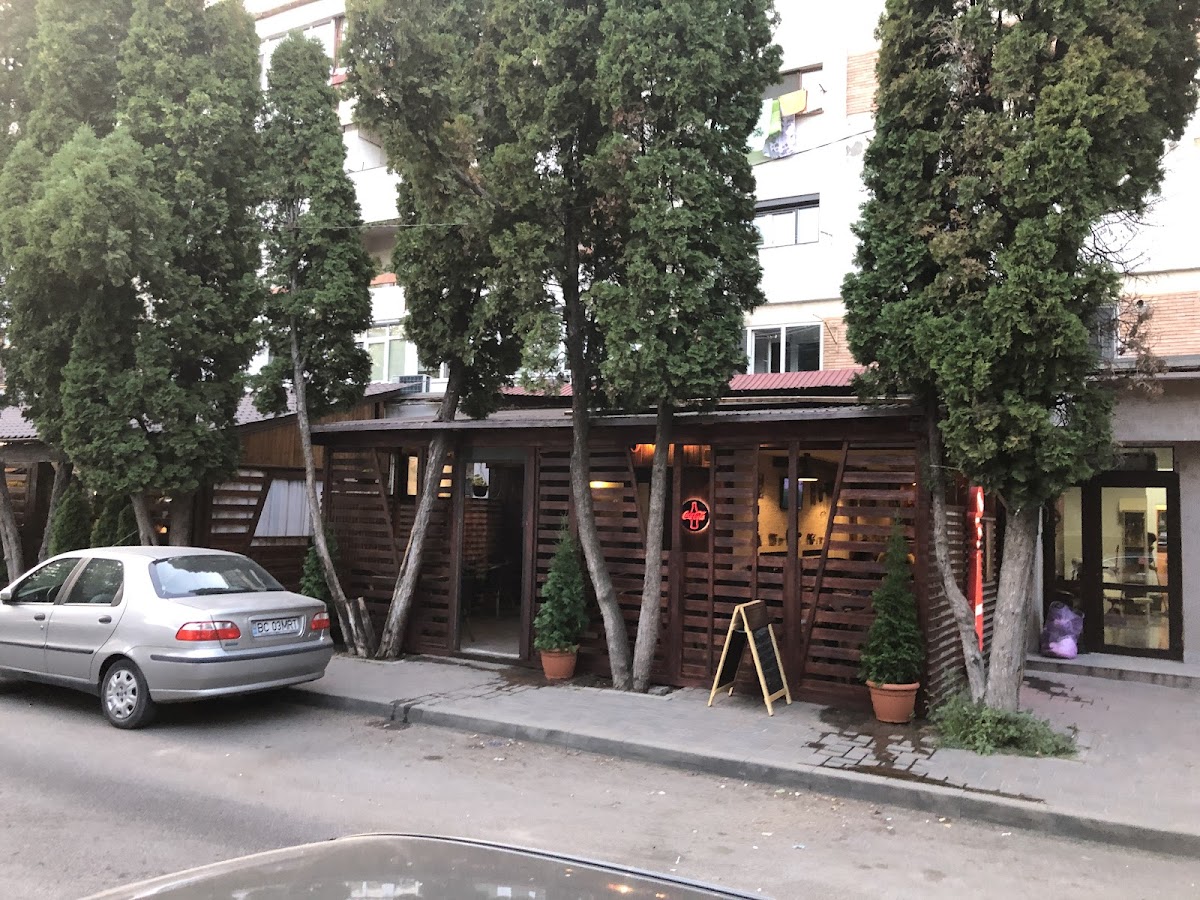 Domino Pub Bacau - foto 3