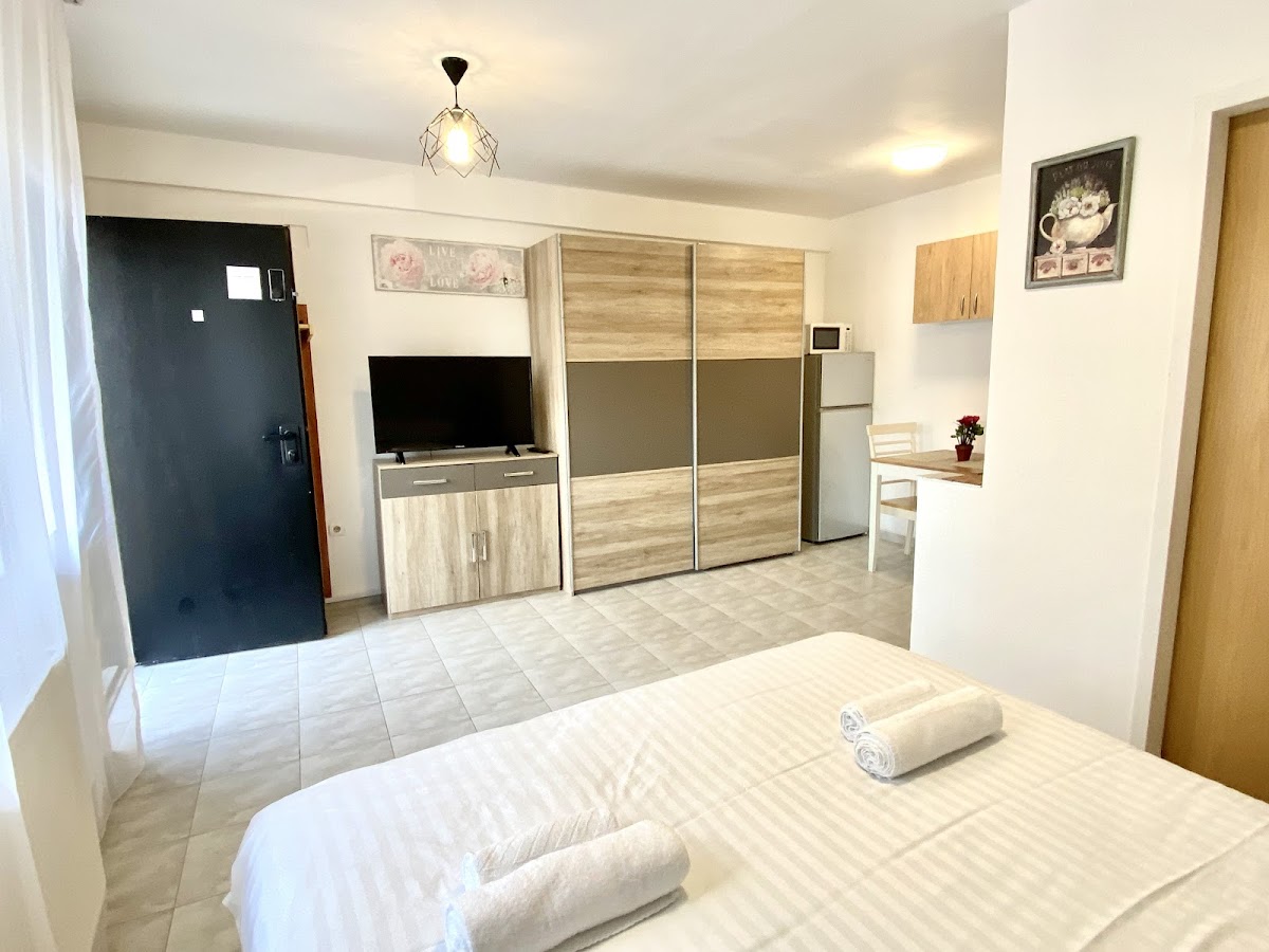 Downtown Victoria Studios By CityBookings