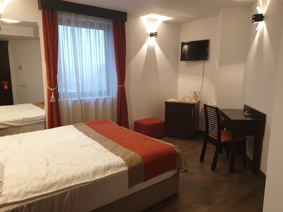 Duke Armeneasca Hotel