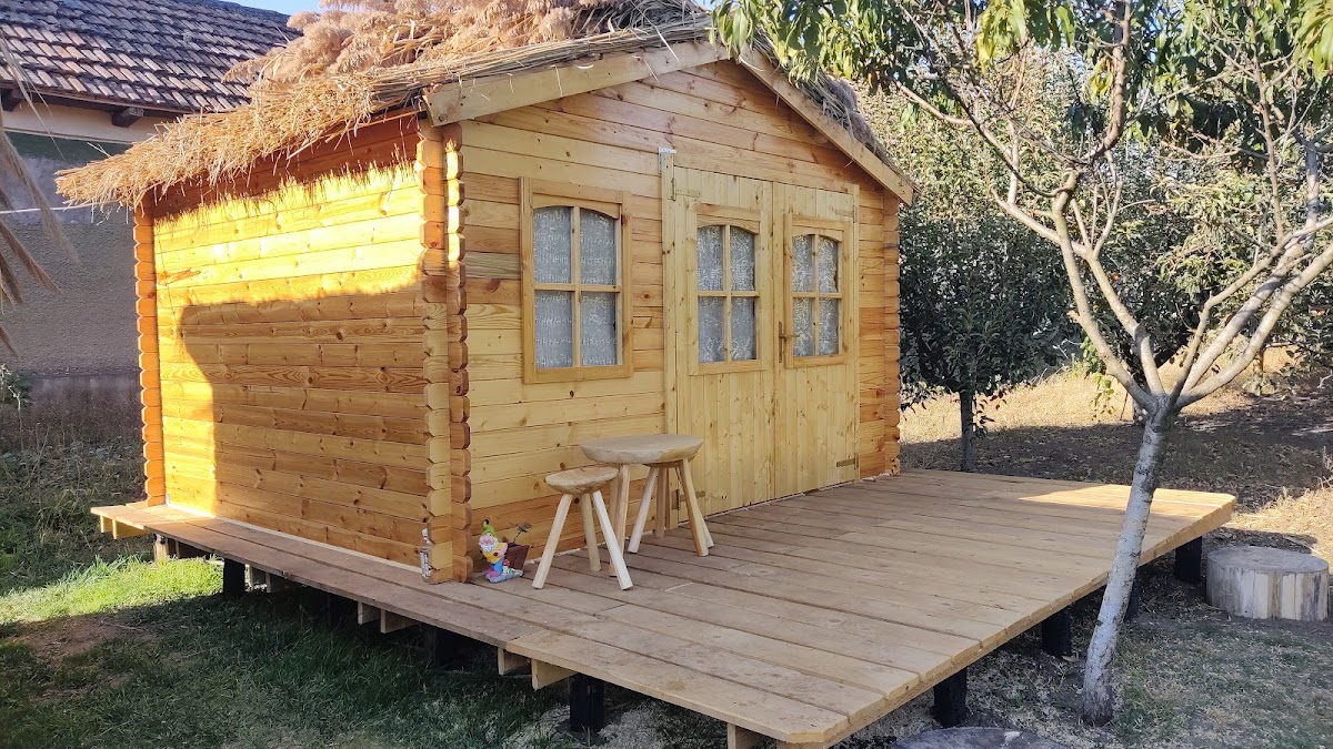 Edelweiss guesthouse, glamping y camping