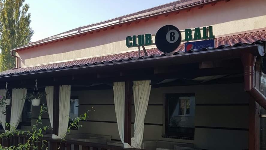 Eight Ball Lounge