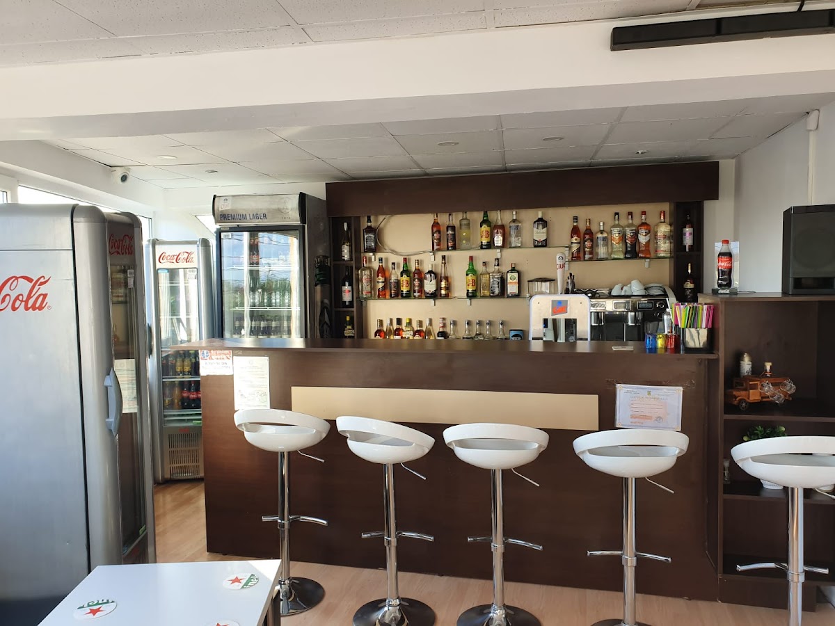 Elegant Caffe & Bar - foto 3