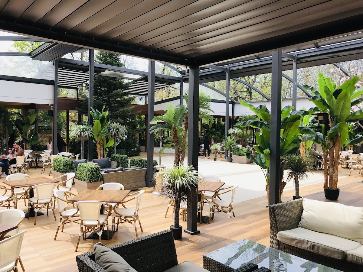 Entourage Club - foto 1