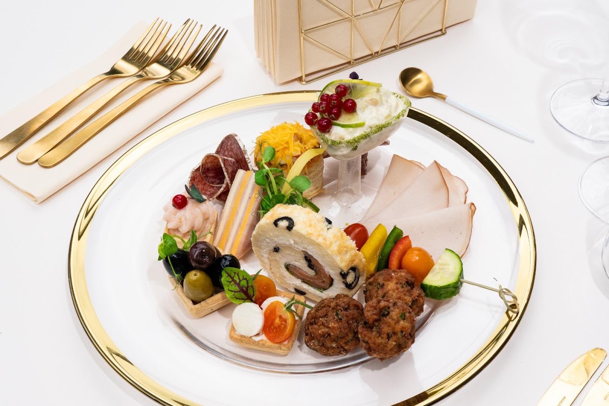 Entourage Club - foto 2