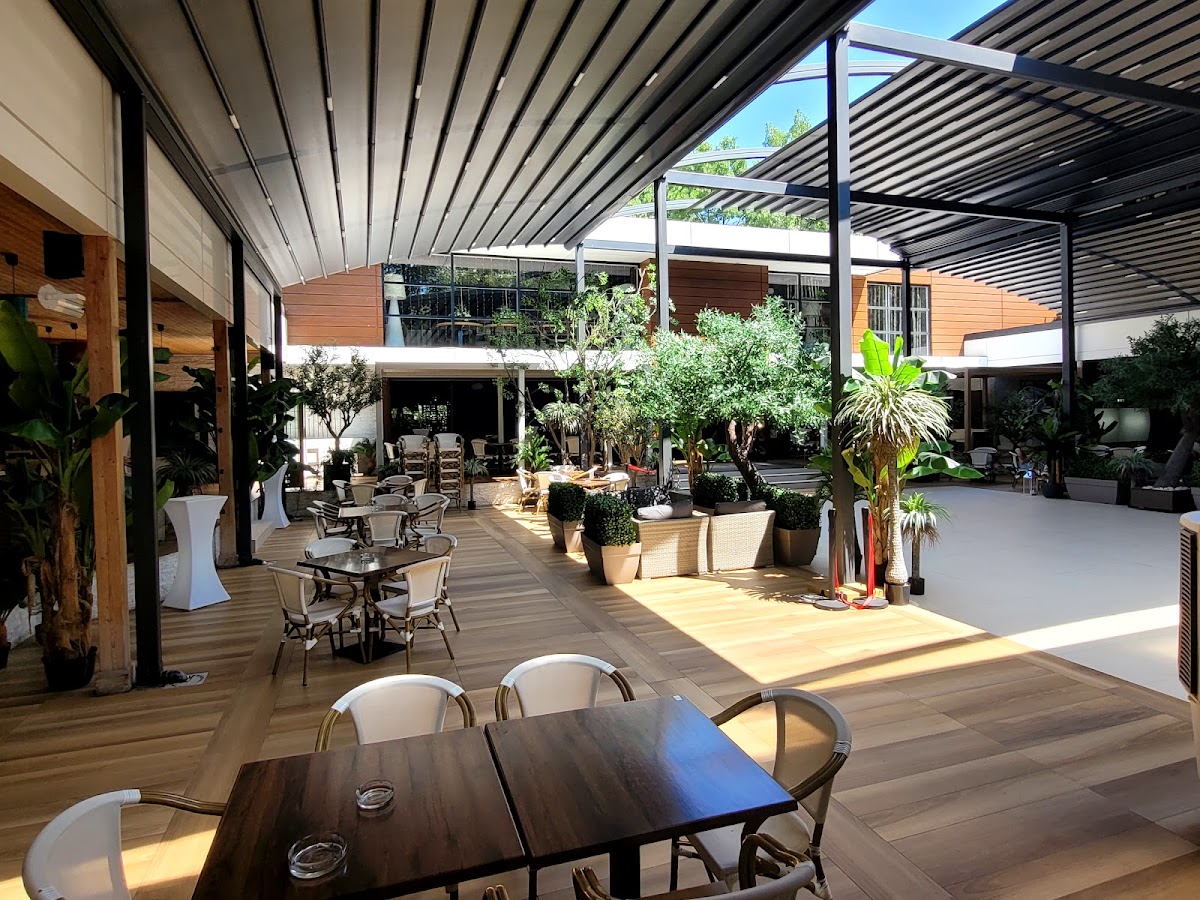 Entourage Club - foto 3