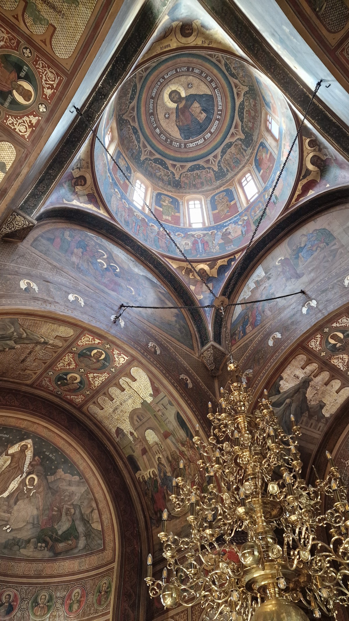 Episcopia Covasnei și Harghitei - foto 4