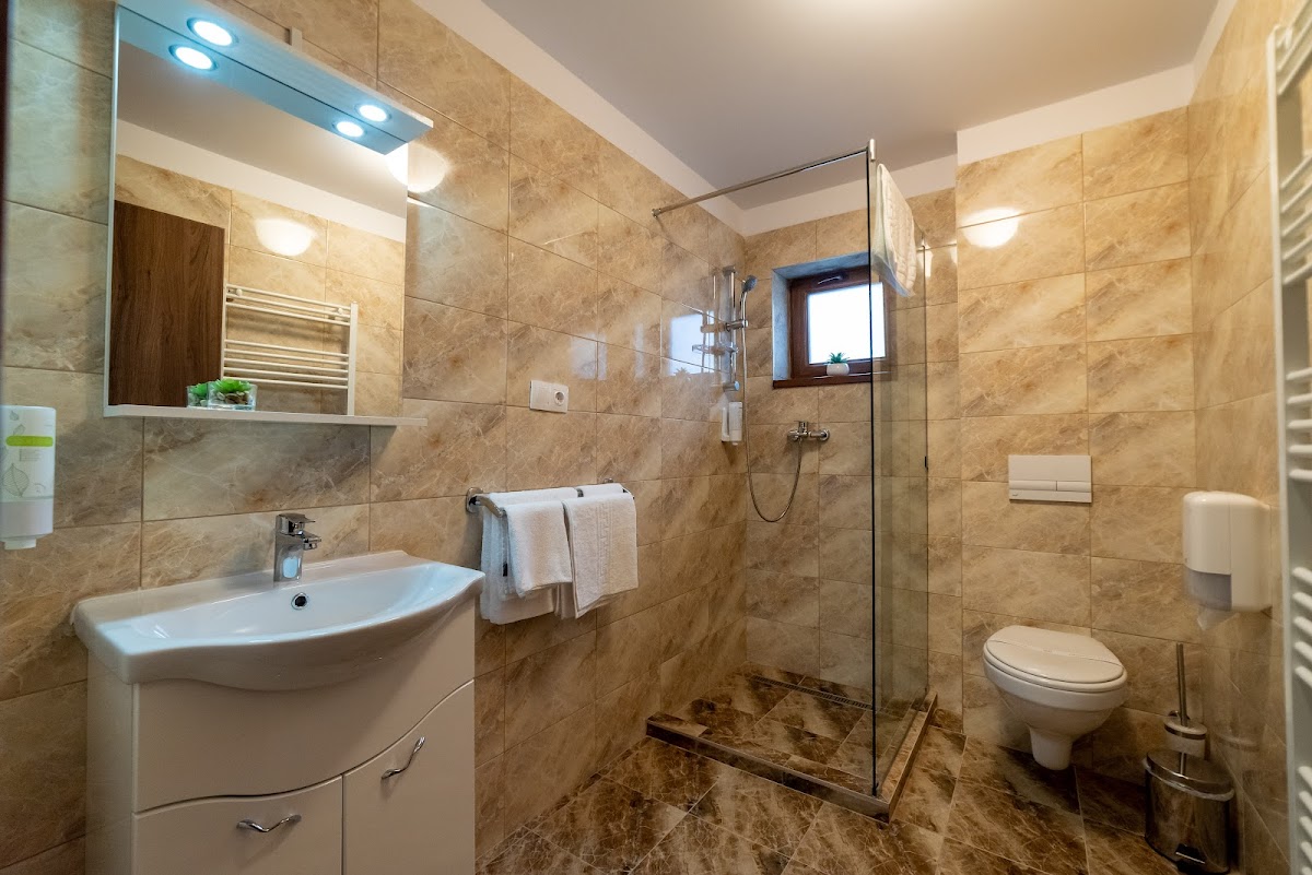 Escala Rooms