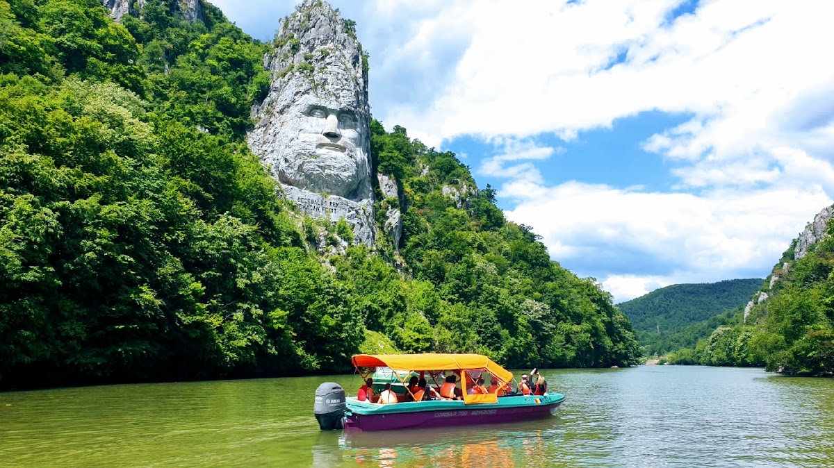 Excursii in Cazanele Dunarii - foto 1