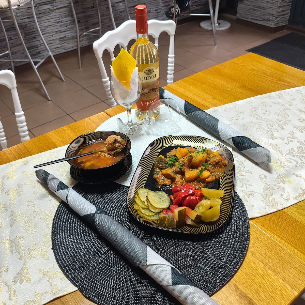 FAMILY BISTRO "LaDINO" - foto 2