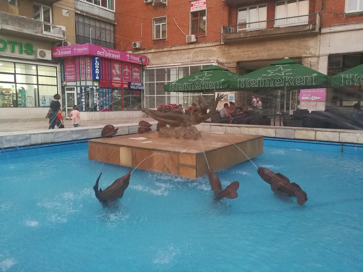 Fântâna "Fata pe Valuri" - foto 3