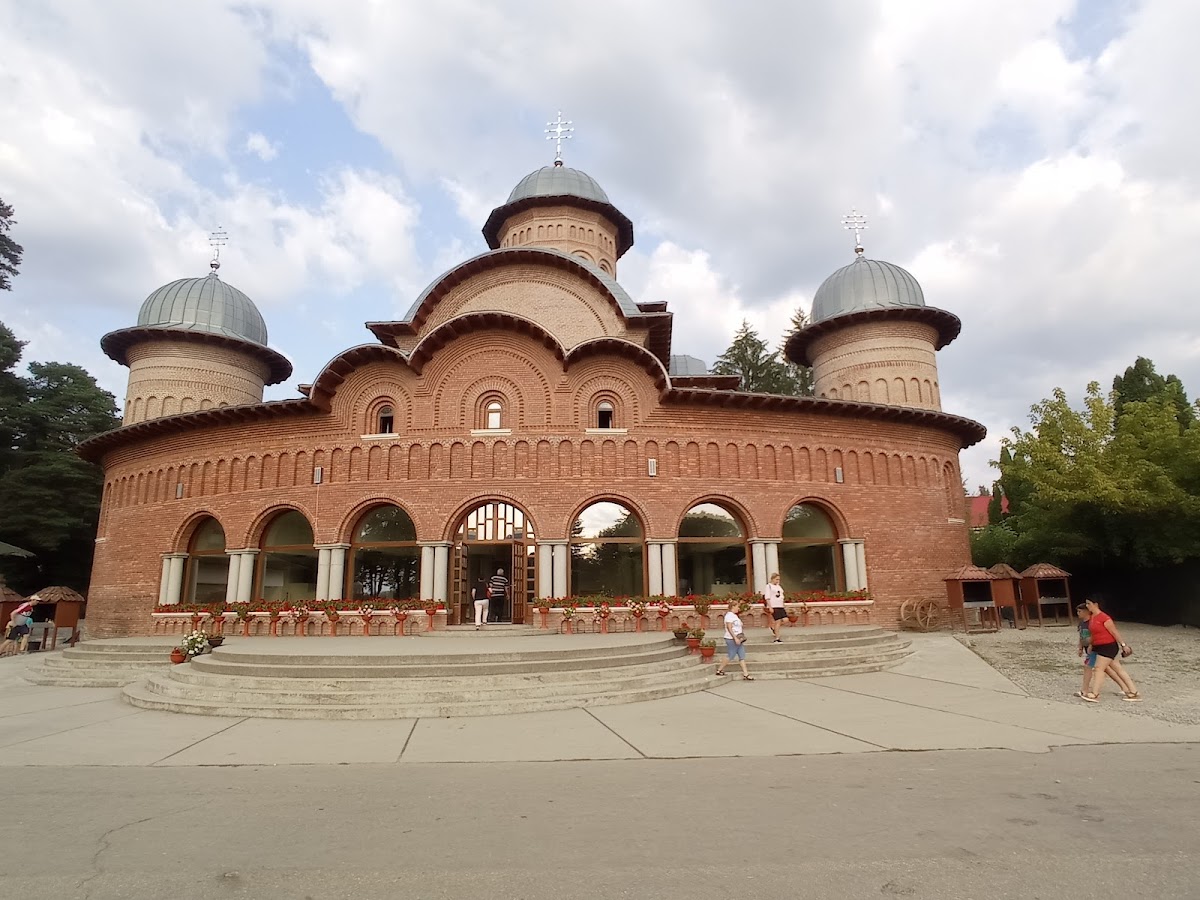 Fântâna lui Manole - foto 3