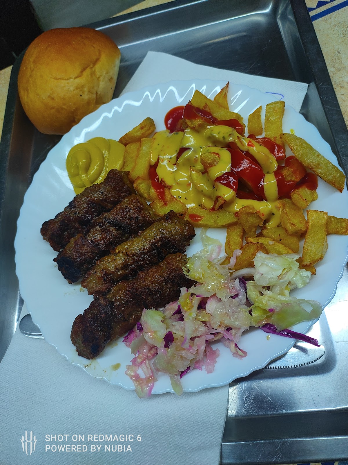 Fast Food Bulevard - foto 3