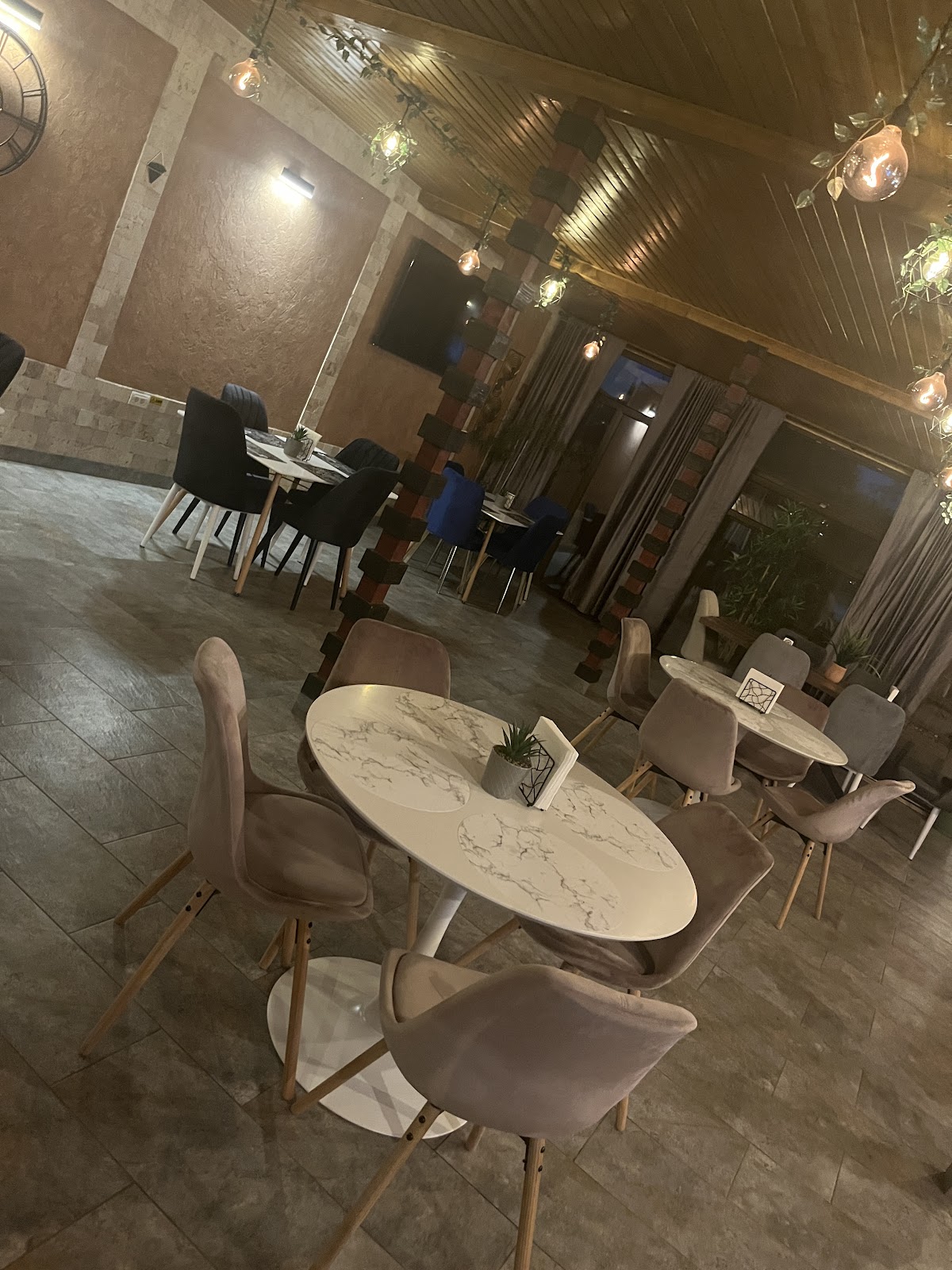 Fast Food & Delivery "La Tavi" - foto 2