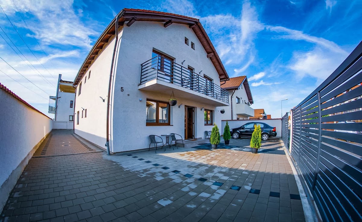 Five House