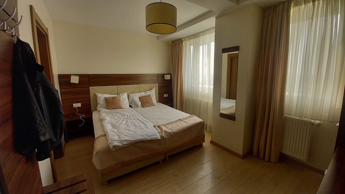 Fundeni Tower (Hotel Sir Fundeni)