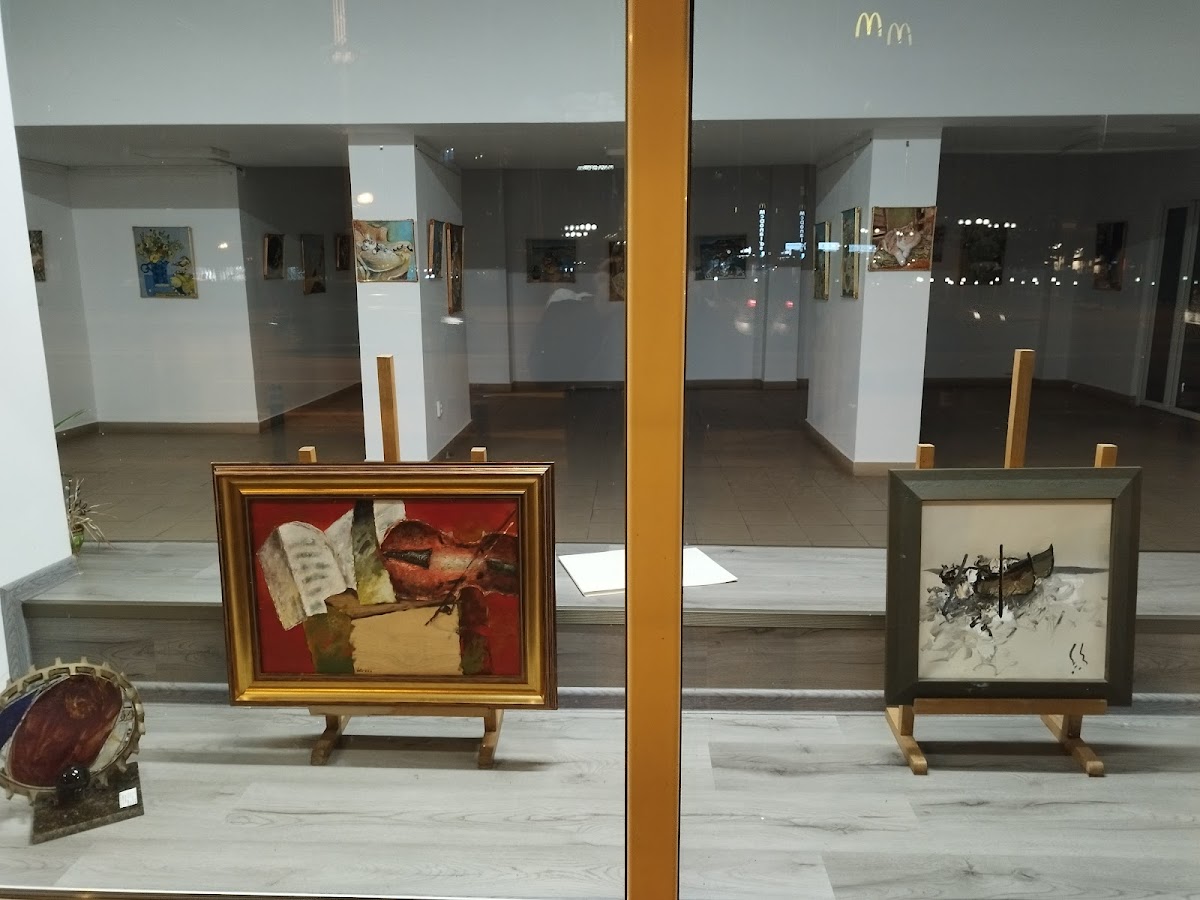 Art Gallery - Ploiesti - foto 2
