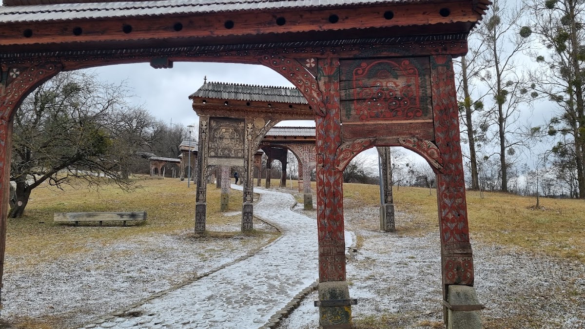 Galeria Porților Secuiești - foto 2