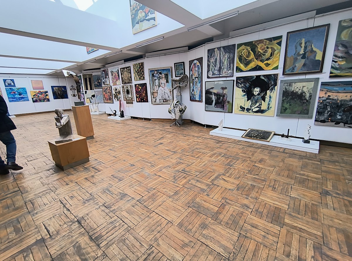 Galeriile de Arta"-Consiliul Judetean Buzau