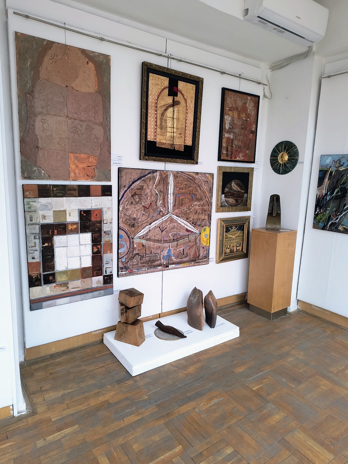 Galeriile de Arta"-Consiliul Judetean Buzau - foto 2