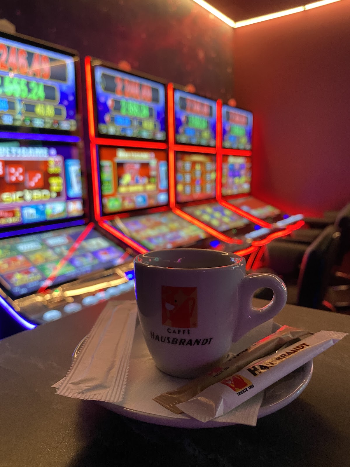 Gamelot Slots Radauti - foto 5