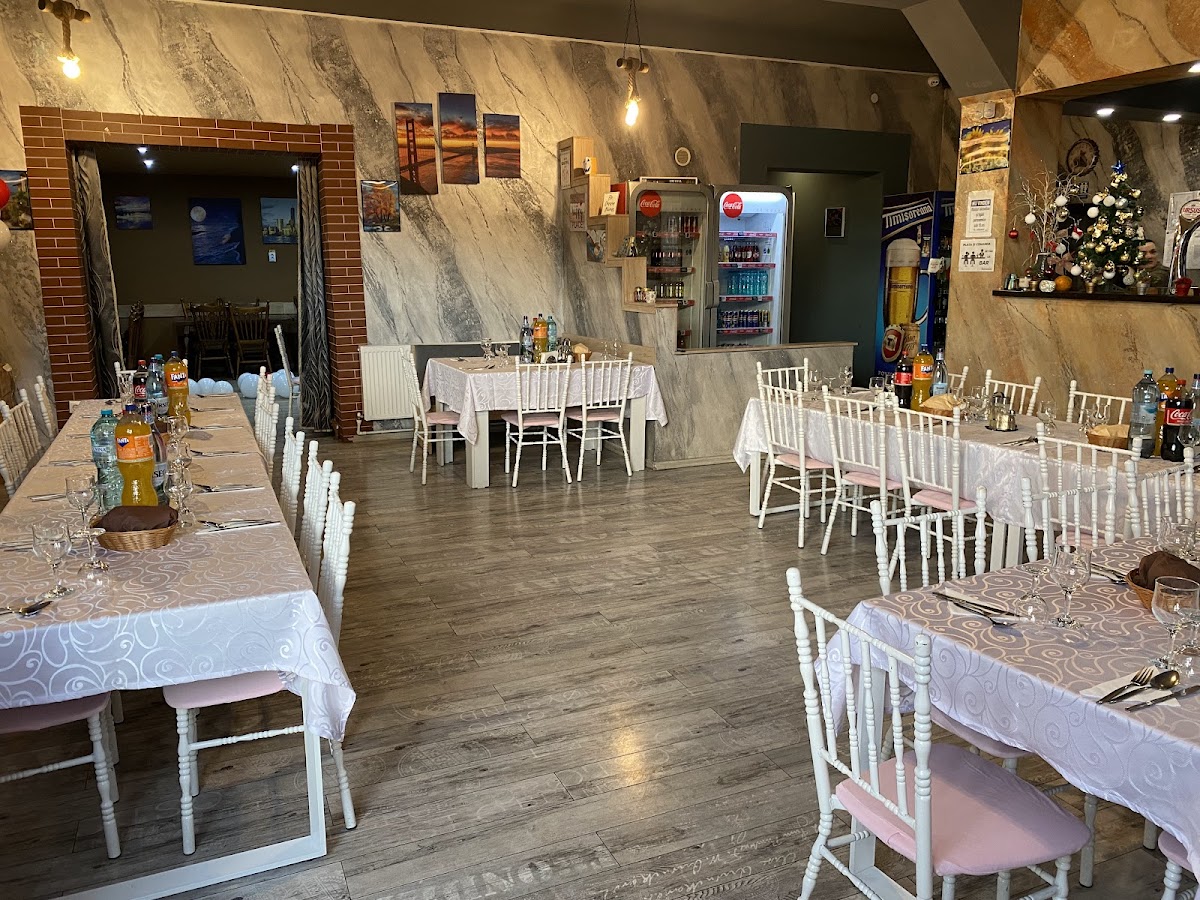 Gold Caffe & Bistro - foto 1