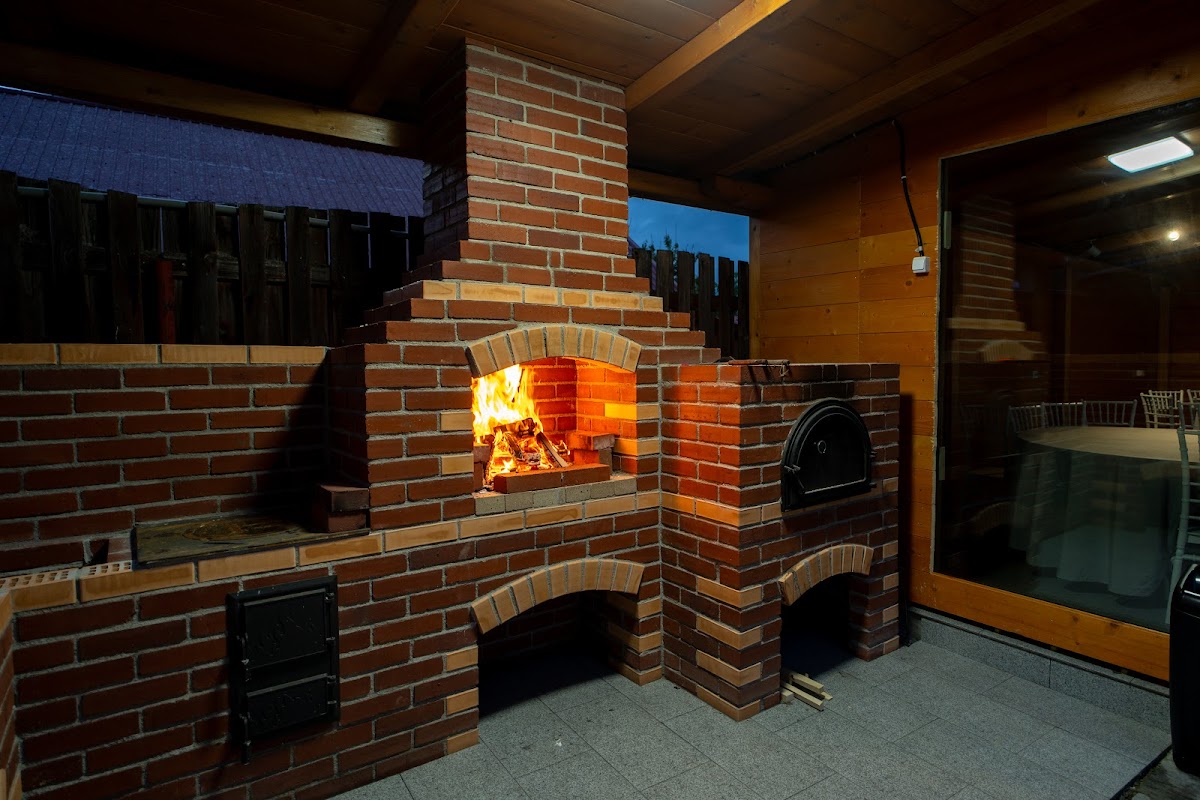 Gold Residence - Pensiune Ocna Mureș - foto 3