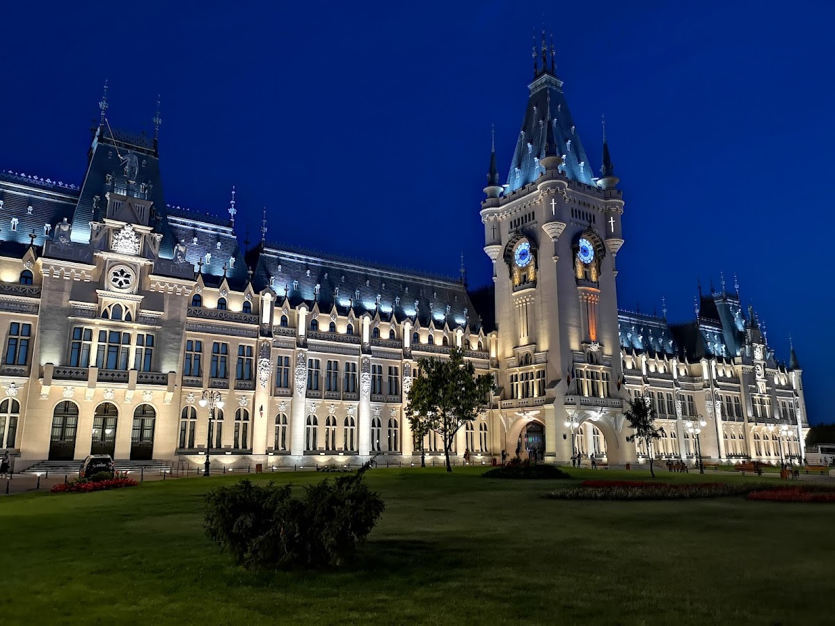 Grădina Publică "Palas" - foto 4