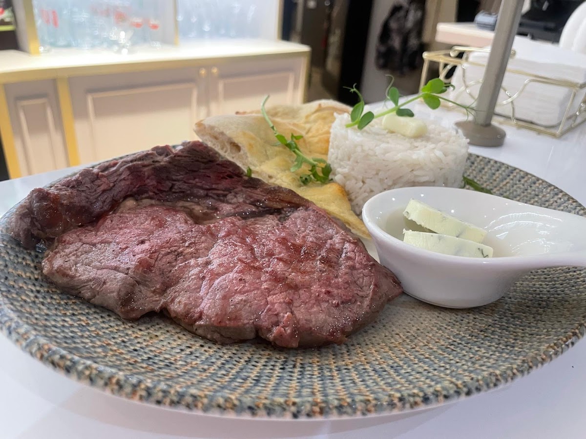 Graf Bistro Balș - foto 4