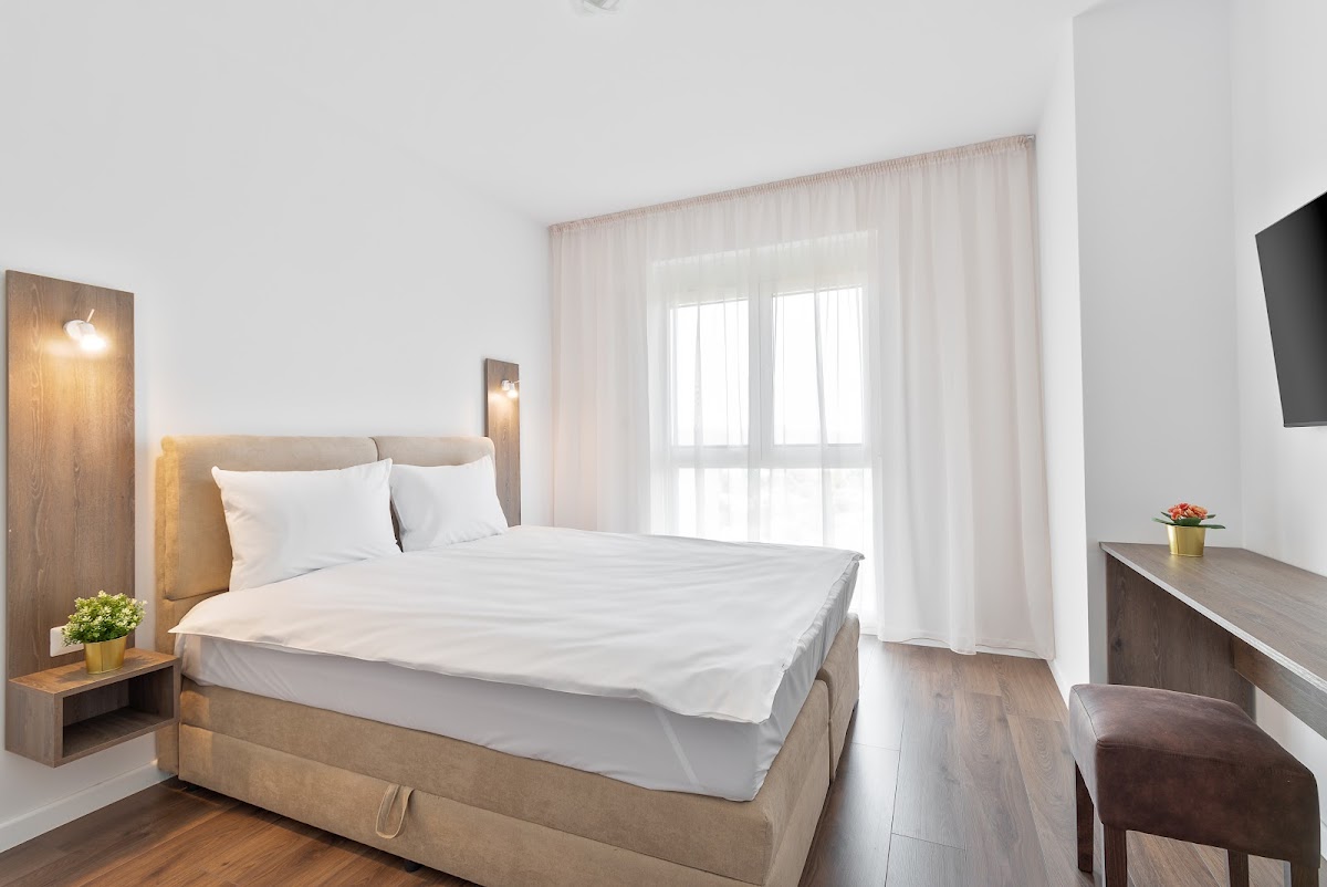 Grand Hill Flats, Oradea