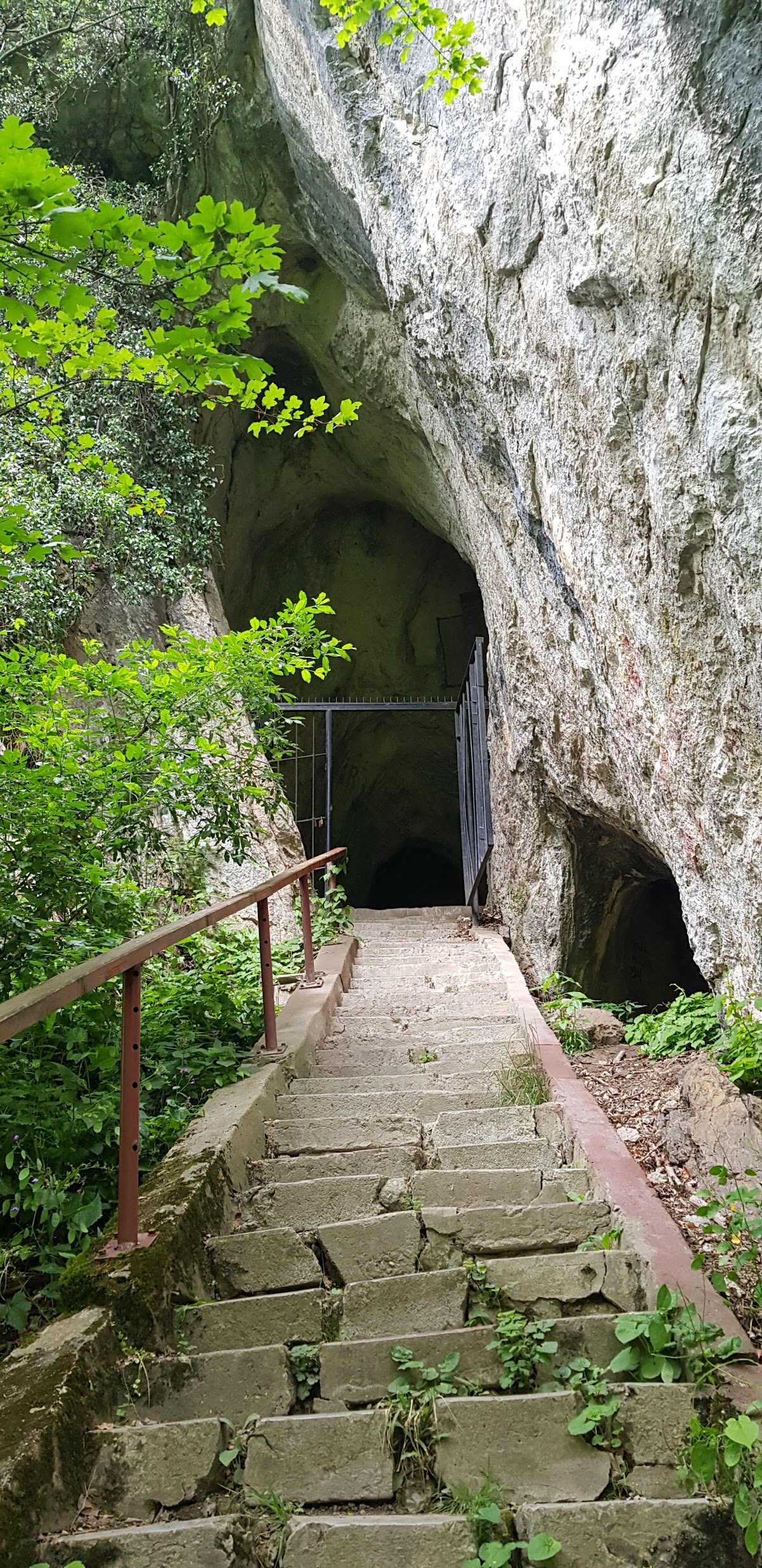 Grota cu Aburi - foto 2
