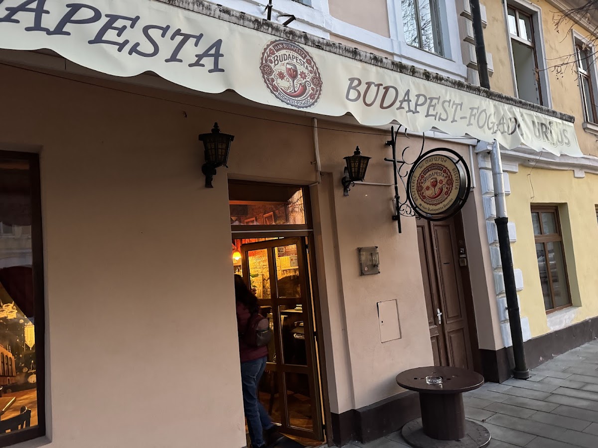 Han Budapesta Bistrita, Bistriţa