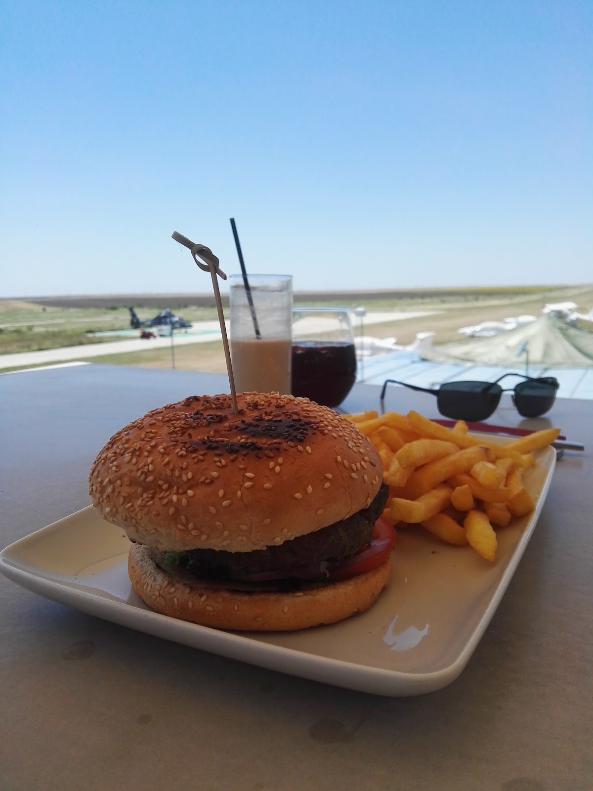 Hangar Cafe 67 - foto 5