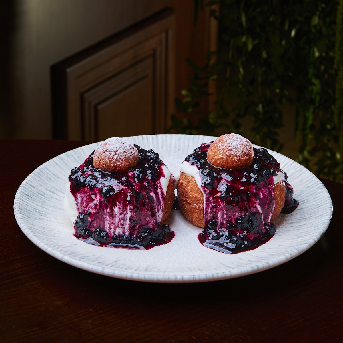 Hanu' Berarilor Casa Elena Lupescu - foto 3